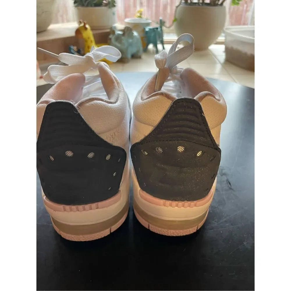Jordan Shoes (SZ 4Y)